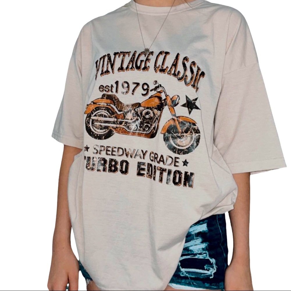 Baggy vintage cream short sleeve tshirt